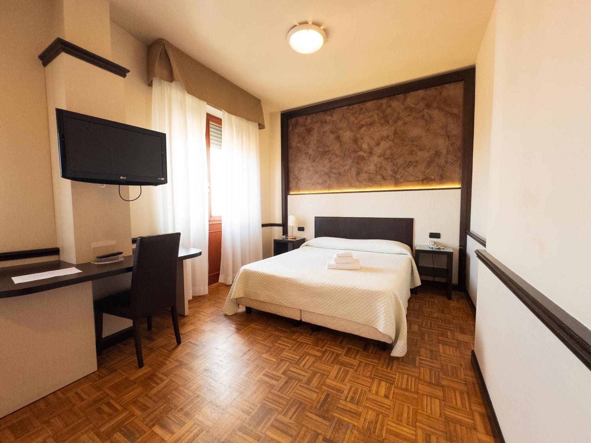 Hotel Astoria Fidenza Εξωτερικό φωτογραφία