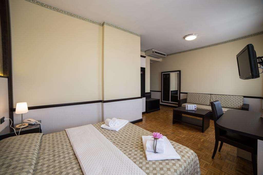 Hotel Astoria Fidenza Δωμάτιο φωτογραφία